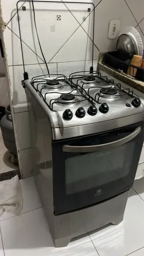 Fogão Electrolux 4 Bocas Inox com Tampa de Vidro - Ótimo Estado