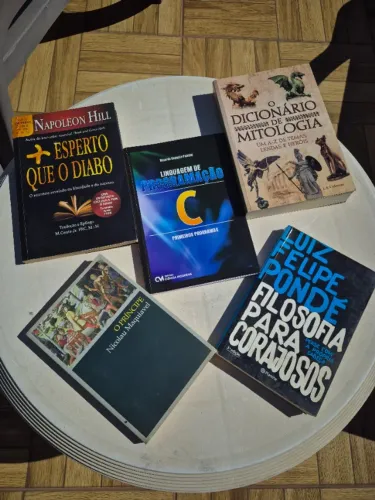Livros usados (bom estado, dá para ler de boa)