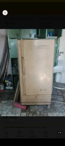 Geladeira Frigidaire classica funcionando 
