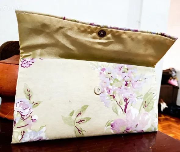 Bolsa de mão Clutch Envelope artesanal em tecido floral