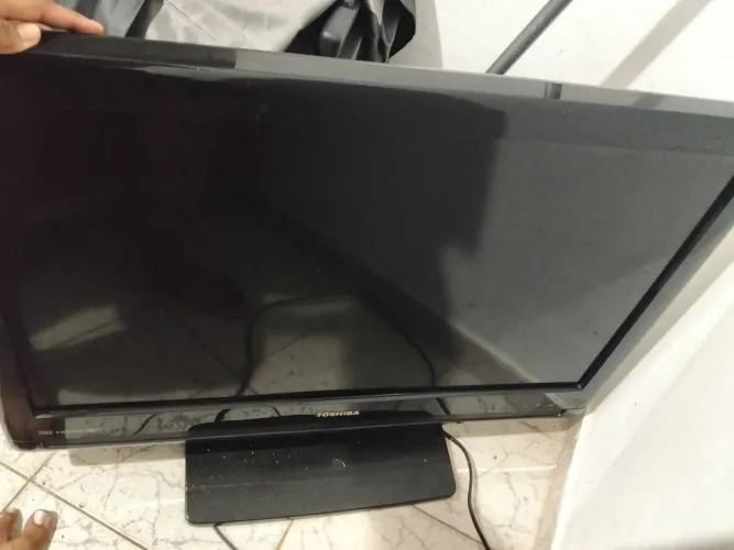 Vendo tv n e smart mas funcionando perfeitamente só estou passando porque comprei outra