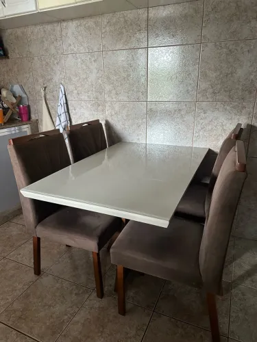 VENDO MESA DE 4 LUGARES