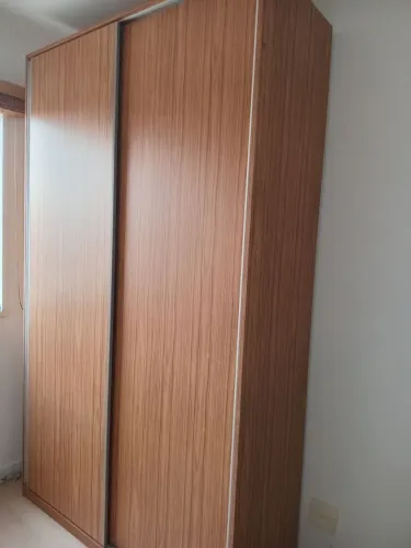 Armário Tok Stok seminovo