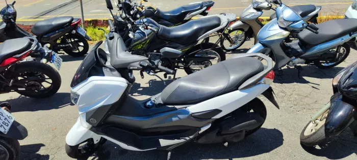 Yamaha Nmax 160 branca 2019 Shalon veículos Cariacica 