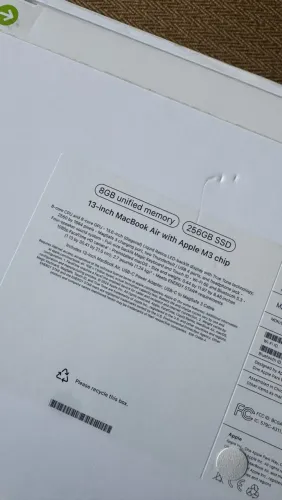 Macbook air 13 polegadas 256gb M3 - 1 ano se uso. 