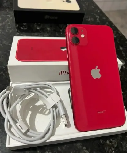 iPhone 11 64GB red