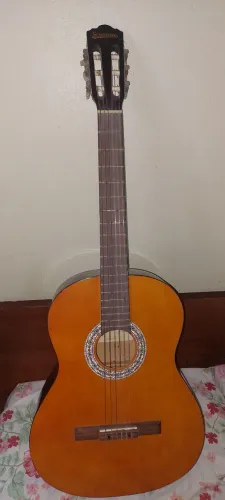 Violão Serena