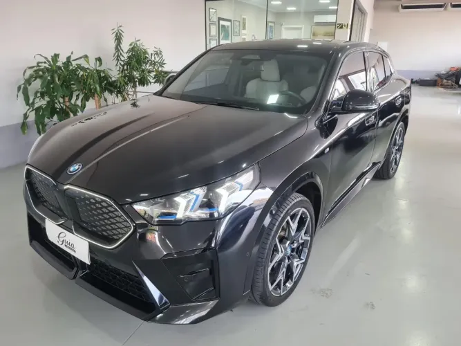 BMW IX 2 Xdrive 30 M Sport (elétrico) 2024