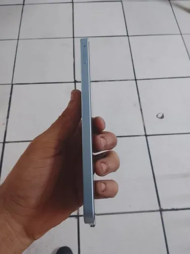 Ele só tem 3 meses de uso ele e 1 Samsung a17 128 gb