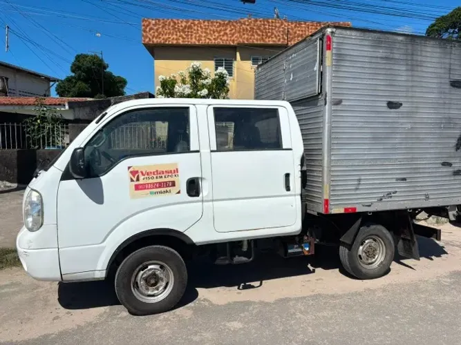 Kia Motors Bongo K-2700 2.7 4x2/4x4 Diesel 2011