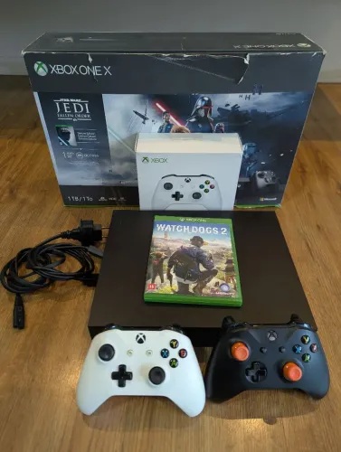 Xbox One X 1TB com 2 controles e 1 jogo