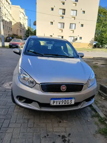 Fiat Grand Siena Essence Dual. 1.6 Flex 16V 2017