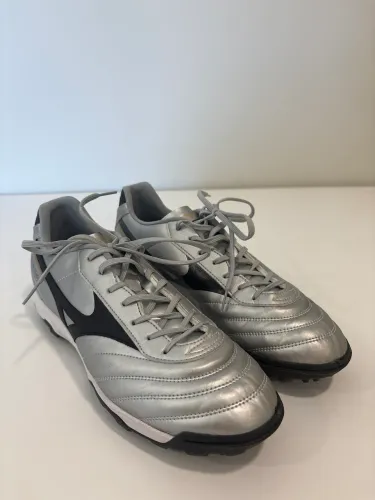 Chuteira Mizuno Morelia Classic 41