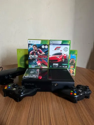 Vendo XBox360 desbloqueado com vários jogos mídia física e no HD!