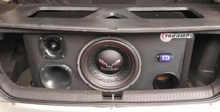 Vendo som automotivo completo