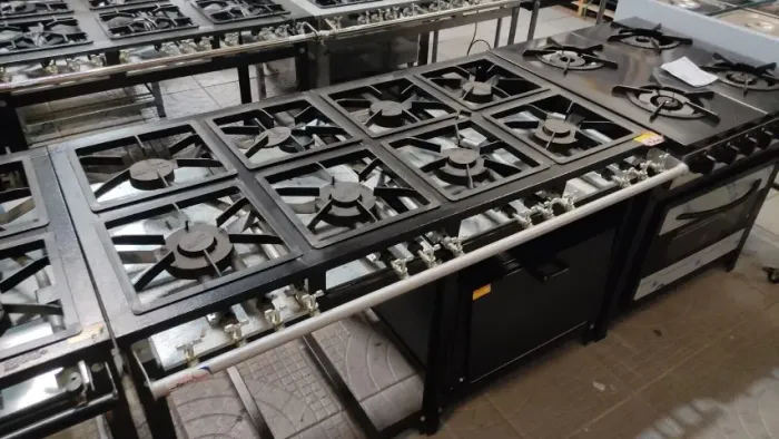 Fogão industrial 8 bocas baixa pressão / valor do anuncio sem o forno 
