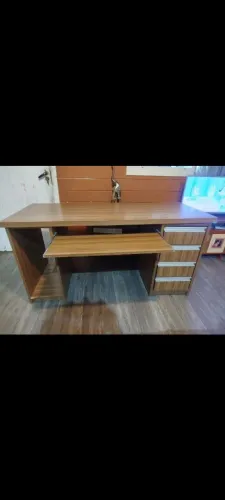 Escrivaninha Linda e Forte