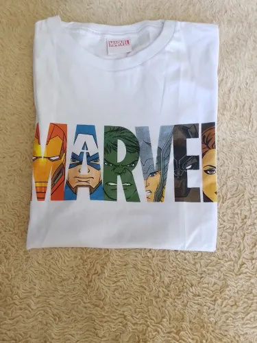 Camiseta Marvel tam 16