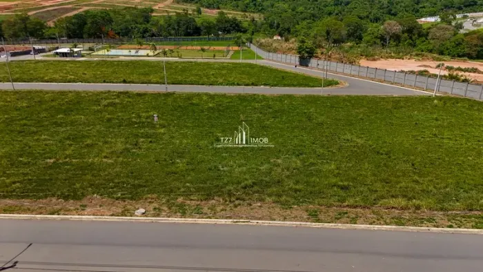 Lote em Oportunidade - Condomínio Fechado Solar Itália, oportunidade com 300 m²,