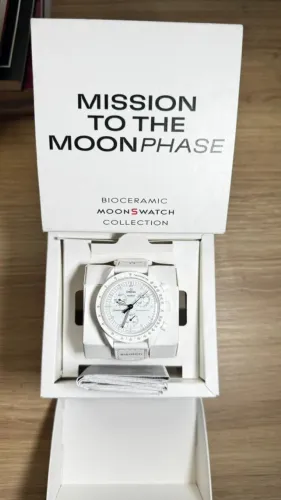 Omega x Swatch MoonSwatch Snoopy Branco Moonphase Full Moon Original Caixa Completa