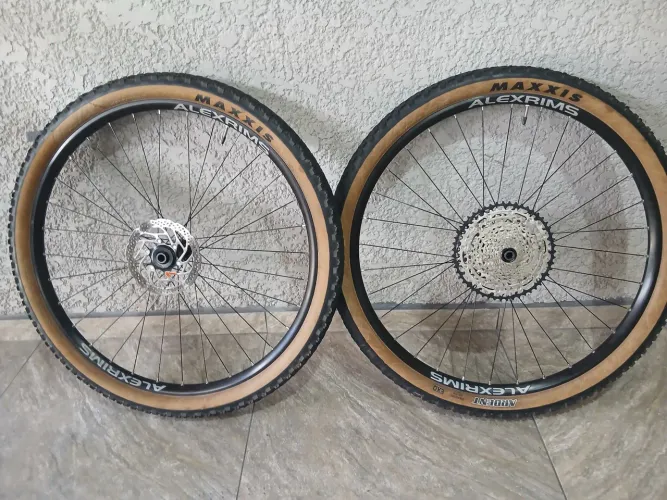 Rodas aro 29 boost cubos tc500b alexrims