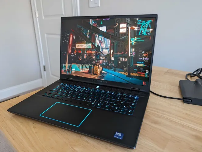 Alienware M16 R2 Impecável 