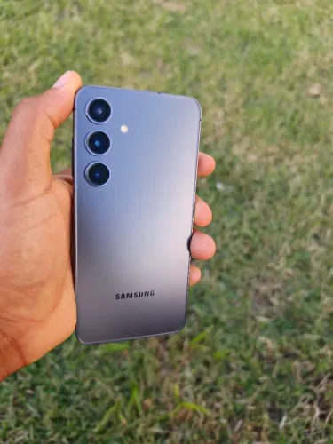 Samsung S24 normal