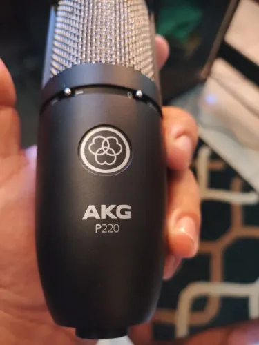 Microfone akg p220