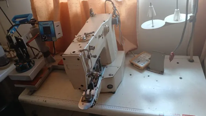 Máquina de costura