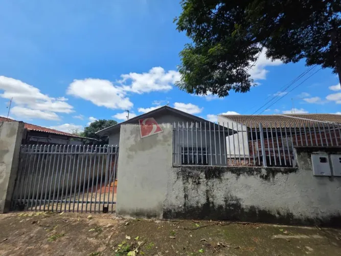 Casa para alugar em Maringá, Jardim Alvorada, com 2 quartos, com 50 m²