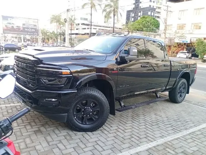 Ram 3500 Laram.6.7 Night Ed.tb CD 4X4 Die. 2025