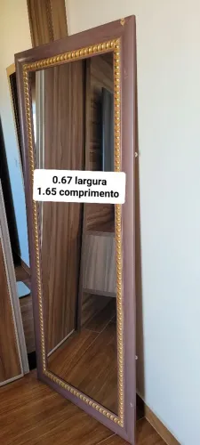 Espelho com Moldura grande (0.67 Largura X 1.65 comprimento )