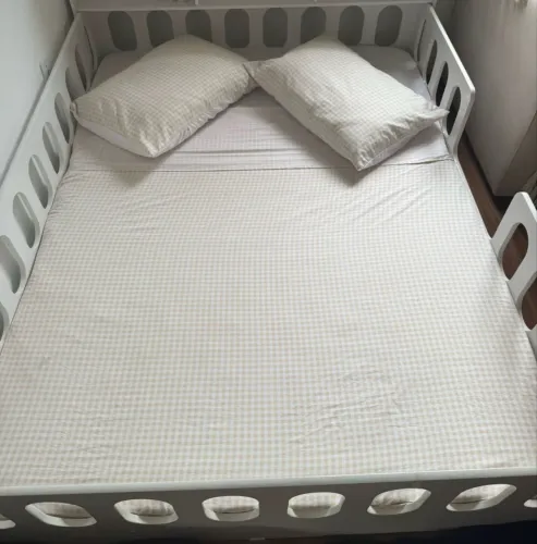 Cama Infantil Montessoriana Casal com colchão 