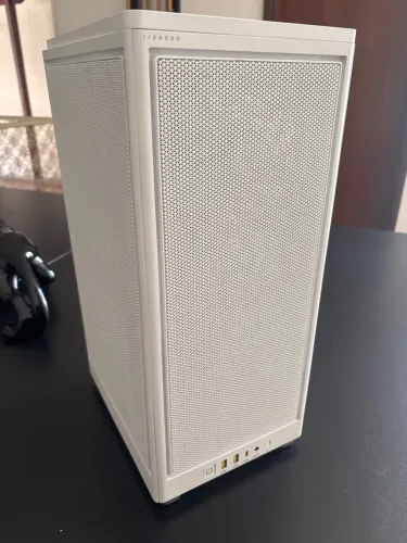 Gabinete Corsair 2000D RGB Airflow Branco Mini-ITX + 3 Ventoinhas