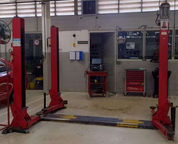 Vendo elevador automotivo 