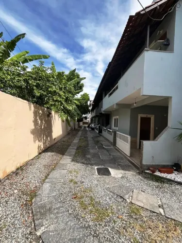 Bangu / Padre Miguel Excelente Casa Dúplex em Condomínio Fechado