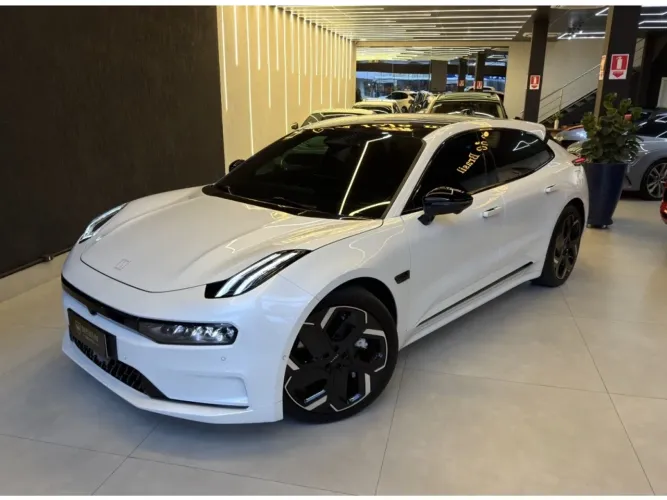 Zeekr 001 Flagship 400 KW / 544 CV 2025