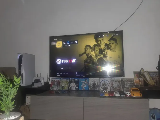 Vende-se PS5 Fat, com 1 controle + 3 jogos mídia física, GTA 5, Assassins Creed e Mortal 1