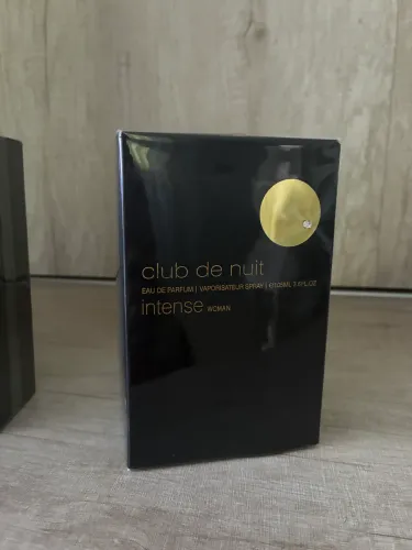 Perfume árabe club de nuit EAU DE PARFUM | VAPORISATEUR SPRAY | e105ML