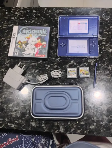 Nintendo DS lite
