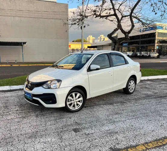 Toyota Etios X Plus Sedan 1.5 Flex 16V 4P Mec. 2020