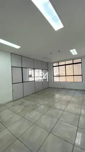 Sala Comercial Ampla à Venda no Centro de Porto Alegre | 169m² Privativos | Localização Es