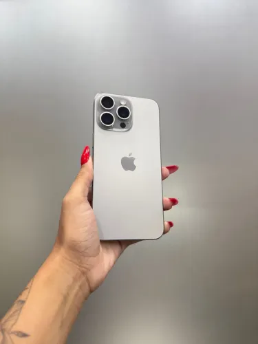 Iphone 15 PRO MAX 256GB - cor natural- seminovo sem detalhes com garantia de 3 meses 