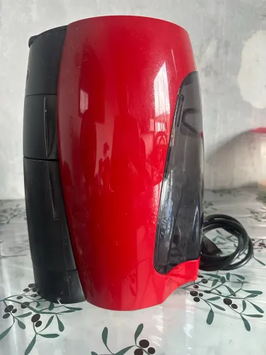 cafeteira Três Corações Lov na cor vermelha