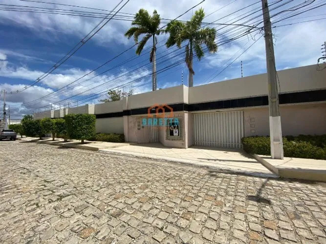 CÓD: 1119. Vendo Casa em 3 Lotes no bairro Nova Betânia