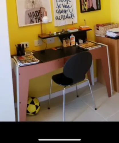 Vendo mesa de estudo usada Irmãos Campana