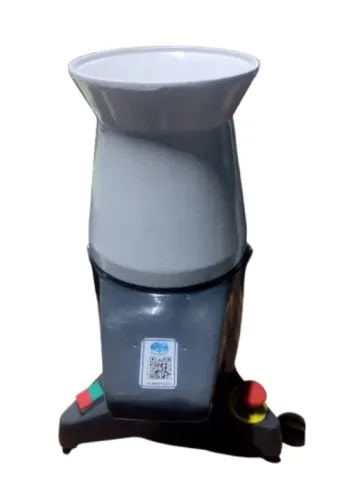 Moinho industrial para fabricação de farinha de rosca e pão - marca Única - voltagem 220 T