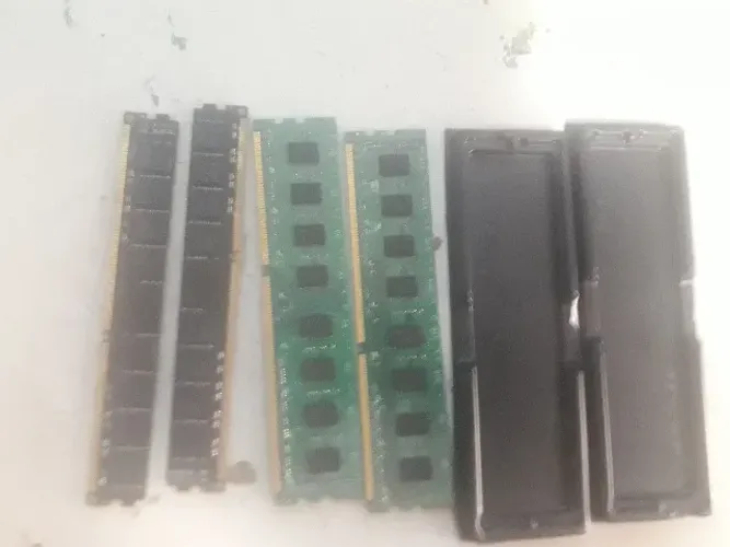 Vendo 4 pentes de Memoria Ram DDR3