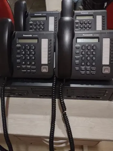 PABX híbrido IP digital analógico Panasonic KX-NS500 pouco tempo de uso