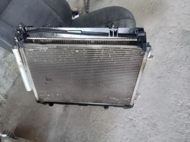 RADIADOR E CONDENSADOR DO ETIOS 1.5 2015 6 ORIGINAIS FUNCIONANDO PERFEITAMENTE 